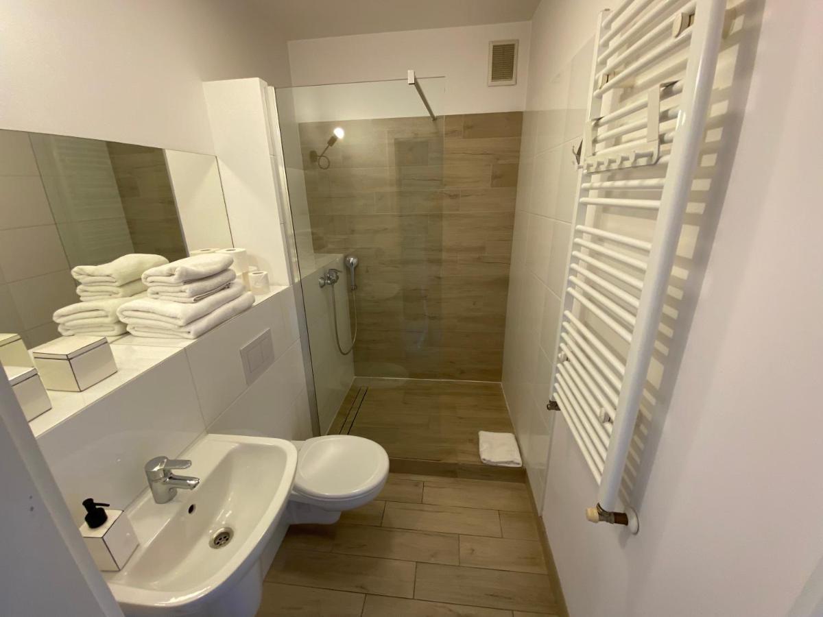 Little White Frog Apartment Szczecin Exterior foto